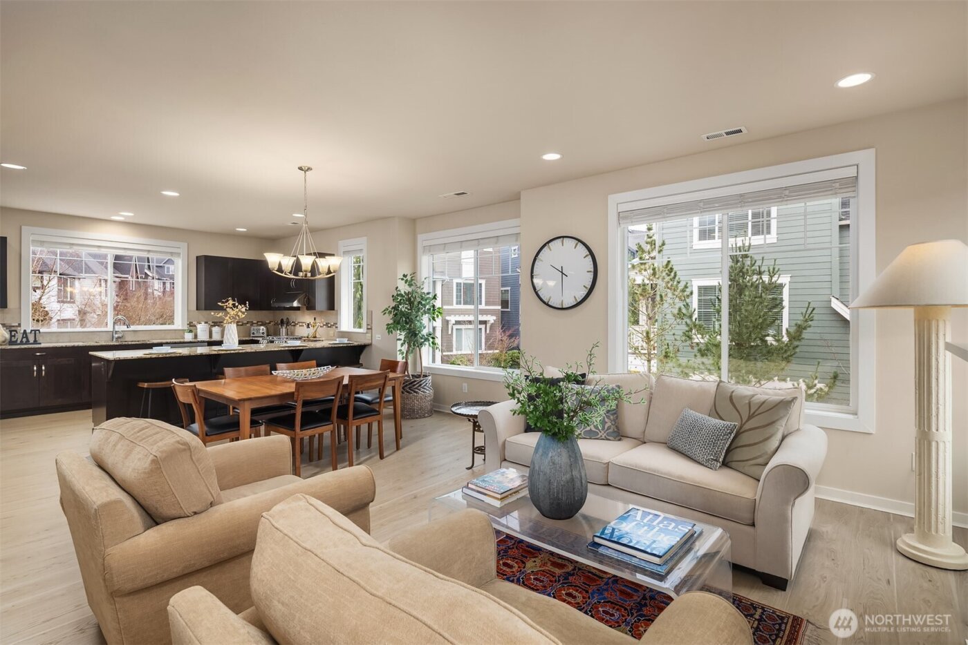 849 3rd Avenue NE, Issaquah, WA 98029-5404