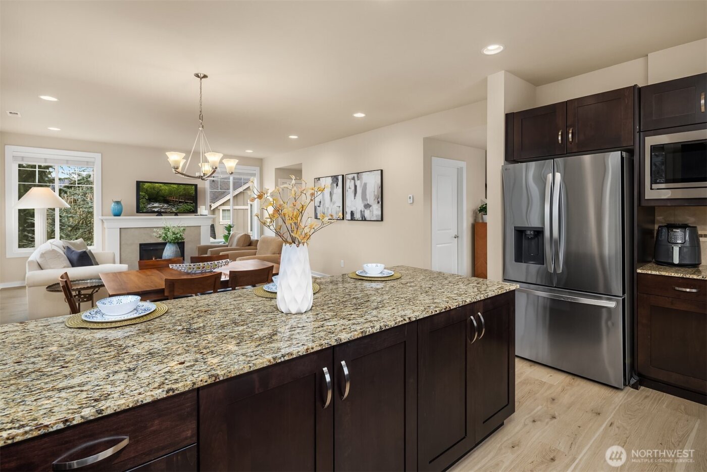 849 3rd Avenue NE, Issaquah, WA 98029-5404