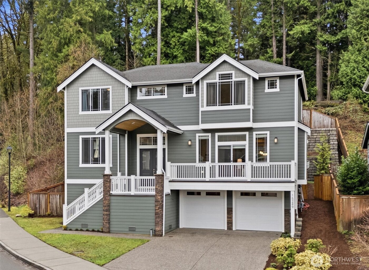 15249 NE Woodland Place , Woodinville, WA 98072