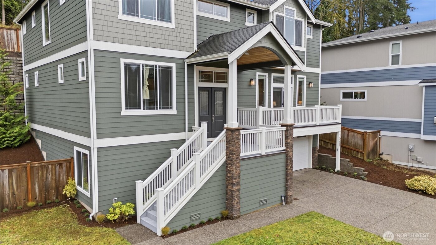 15249 NE Woodland Place , Woodinville, WA 98072