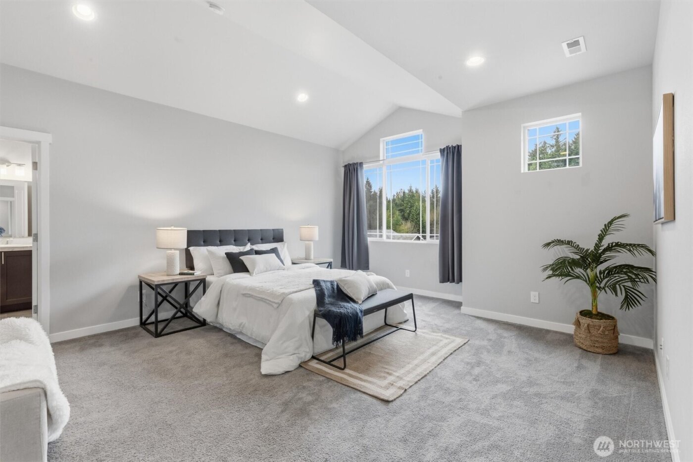 15249 NE Woodland Place , Woodinville, WA 98072