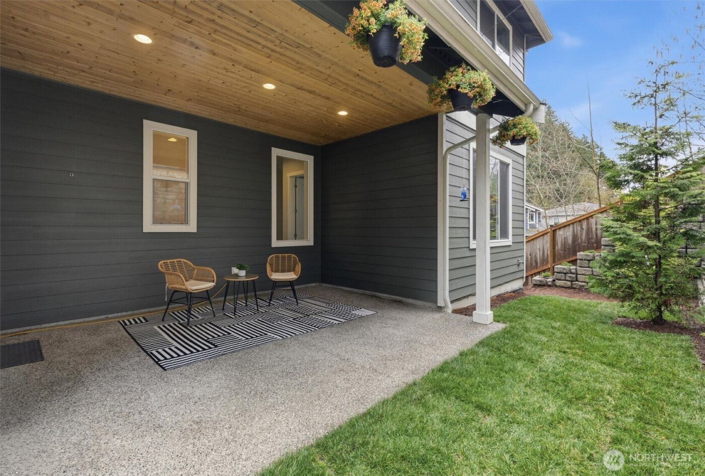 15249 NE Woodland Place , Woodinville, WA 98072