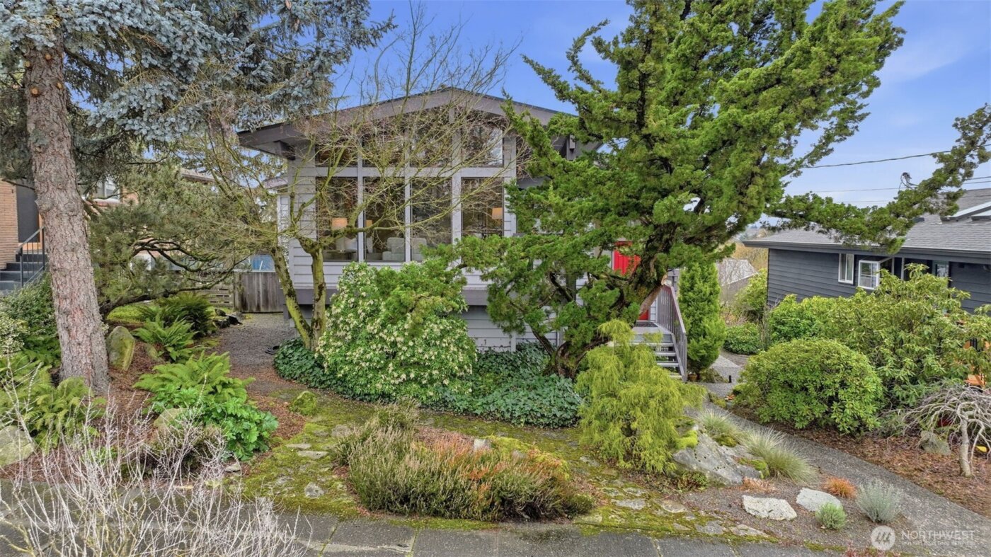 9753 61st Avenue S, Seattle, WA 98118