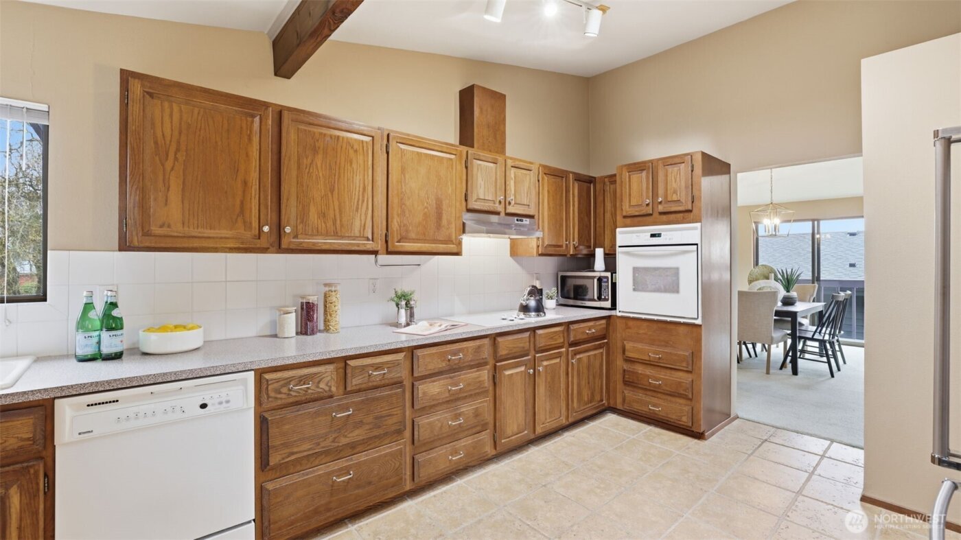 9753 61st Avenue S, Seattle, WA 98118