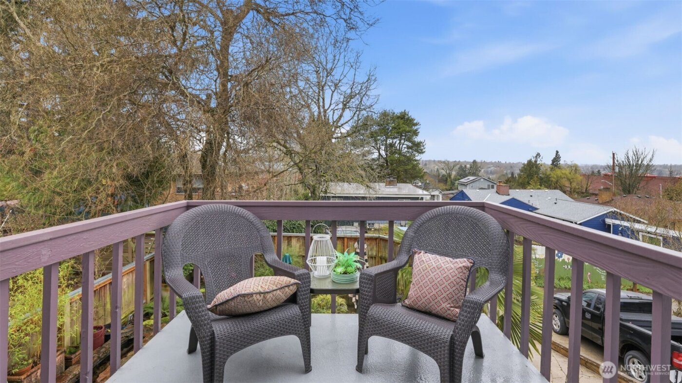 9753 61st Avenue S, Seattle, WA 98118