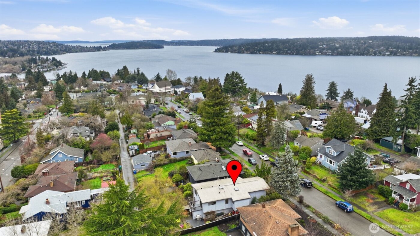 9753 61st Avenue S, Seattle, WA 98118