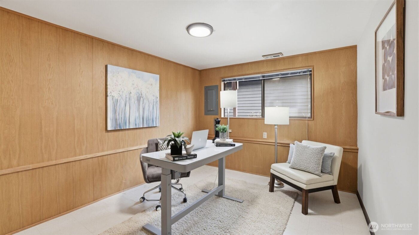 9753 61st Avenue S, Seattle, WA 98118