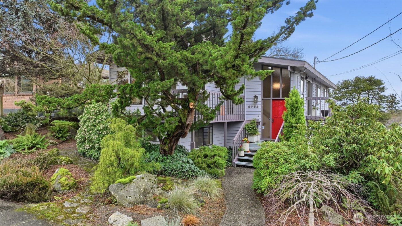 9753 61st Avenue S, Seattle, WA 98118