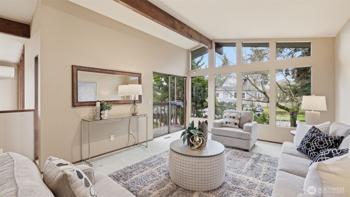 9753 61st Avenue S, Seattle, WA 98118