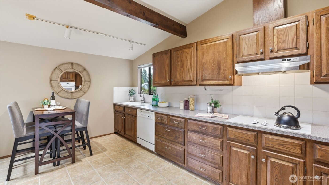 9753 61st Avenue S, Seattle, WA 98118