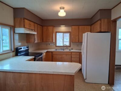 621 Juniper , Oroville, WA 98844-9370 - Photo 9