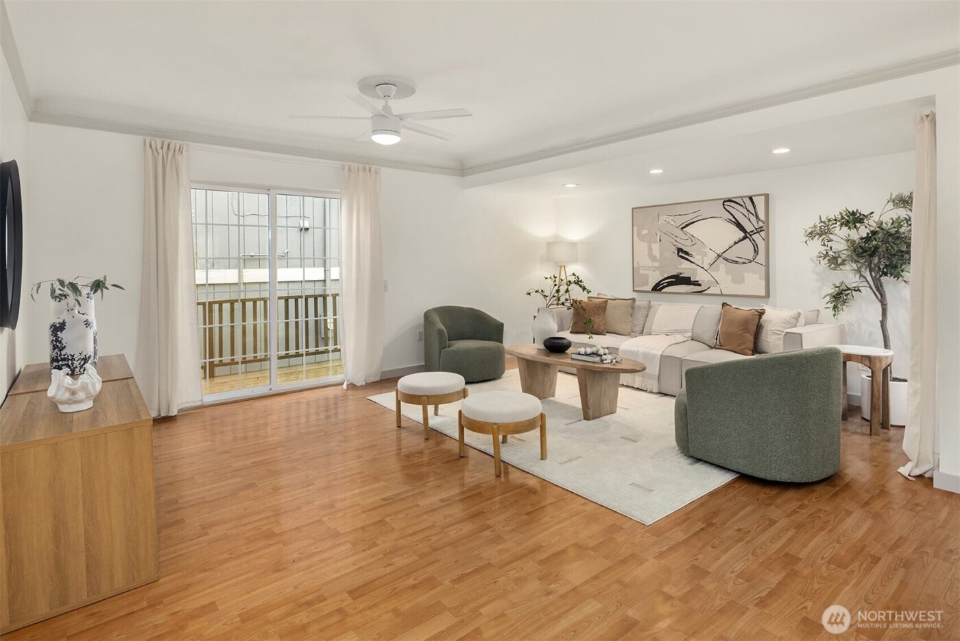 4715 S Orcas Street , Seattle, WA 98118