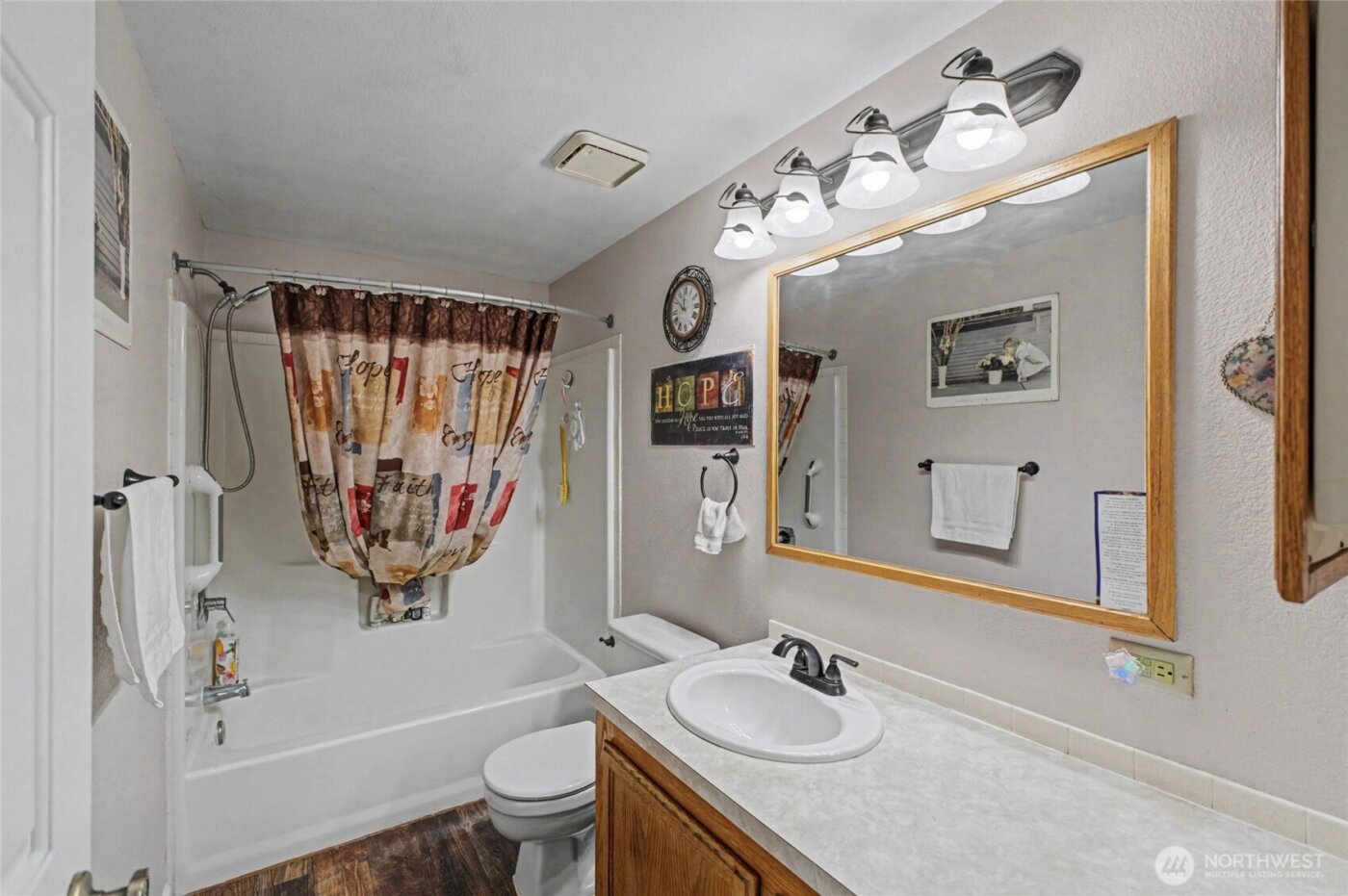 1160 S Mary Avenue , East Wenatchee, WA 98802