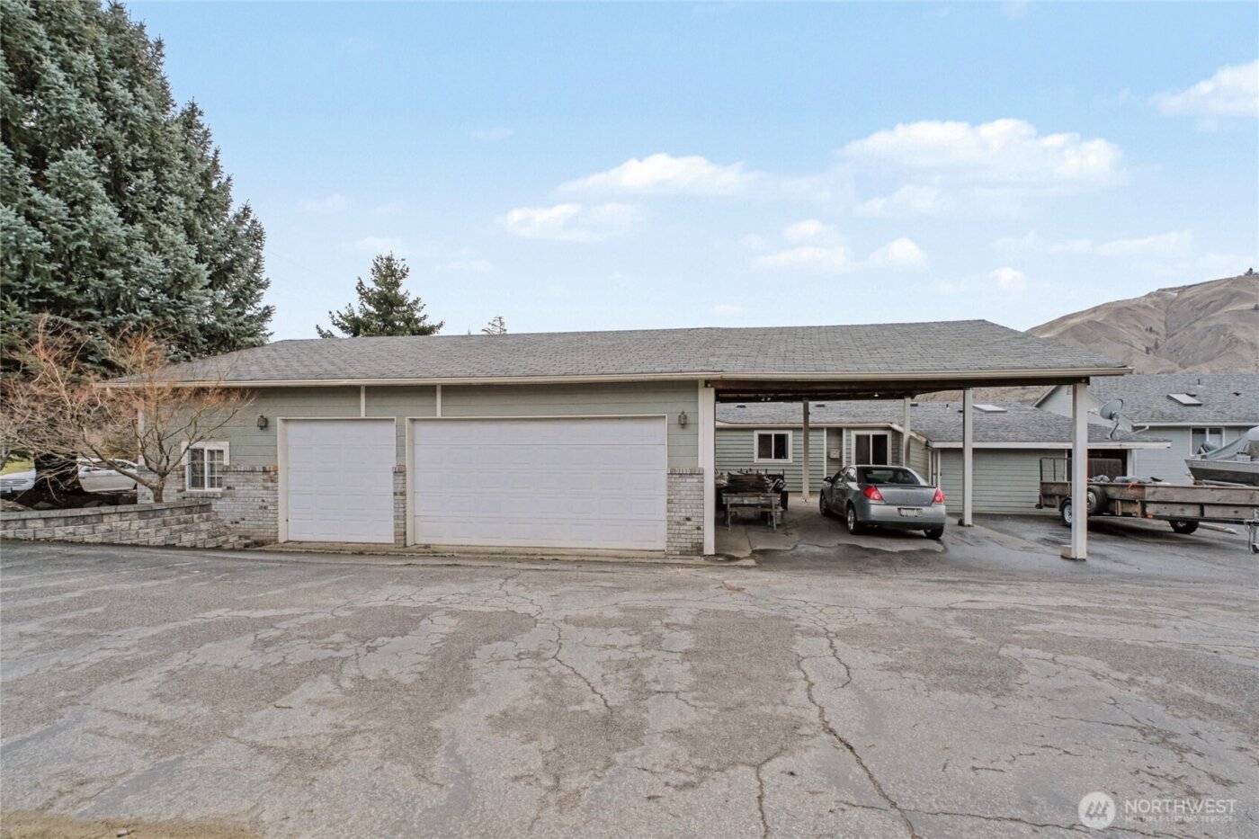 1160 S Mary Avenue , East Wenatchee, WA 98802