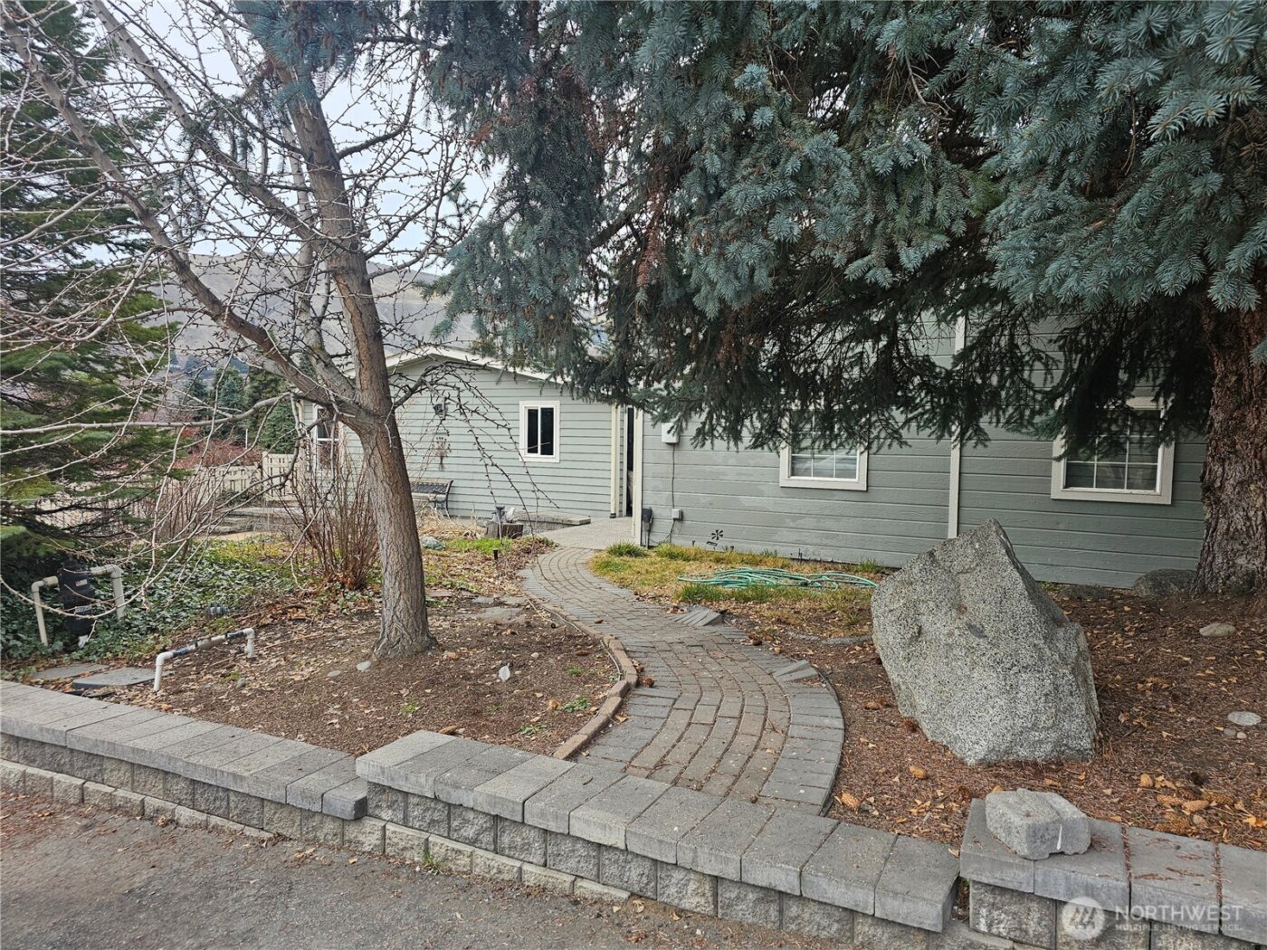 1160 S Mary Avenue , East Wenatchee, WA 98802