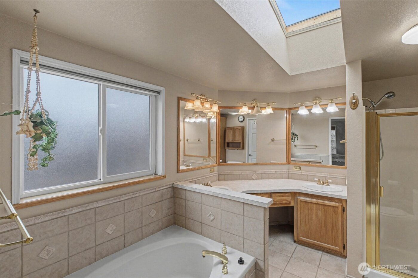 1160 S Mary Avenue , East Wenatchee, WA 98802