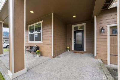 228 Holdener Lane N, Enumclaw, WA 98022 - Photo 2