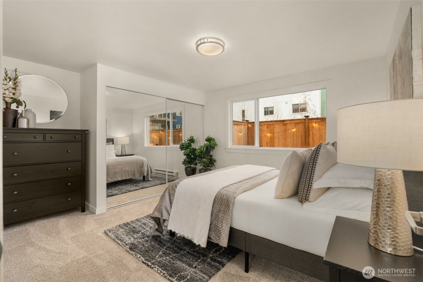 845 NE 125th Street #103, Seattle, WA 98125-3942