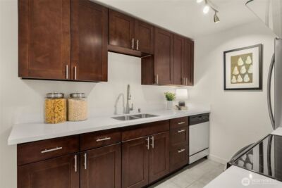 845 NE 125th Street #103, Seattle, WA 98125-3942 - Photo 10