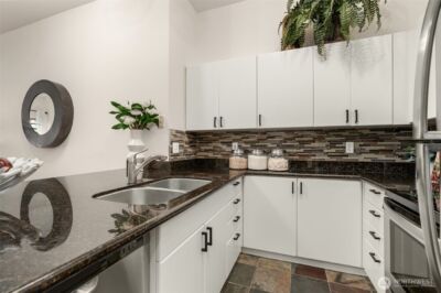 1323 Boren Avenue #615, Seattle, WA 98101-3715 - Photo 4