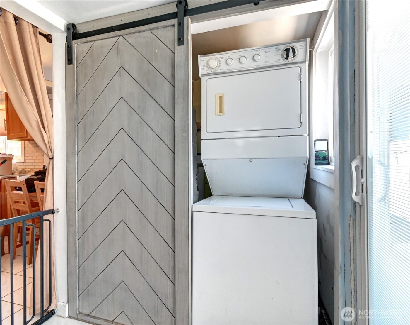 2327 Harrison Avenue , Everett, WA 98201