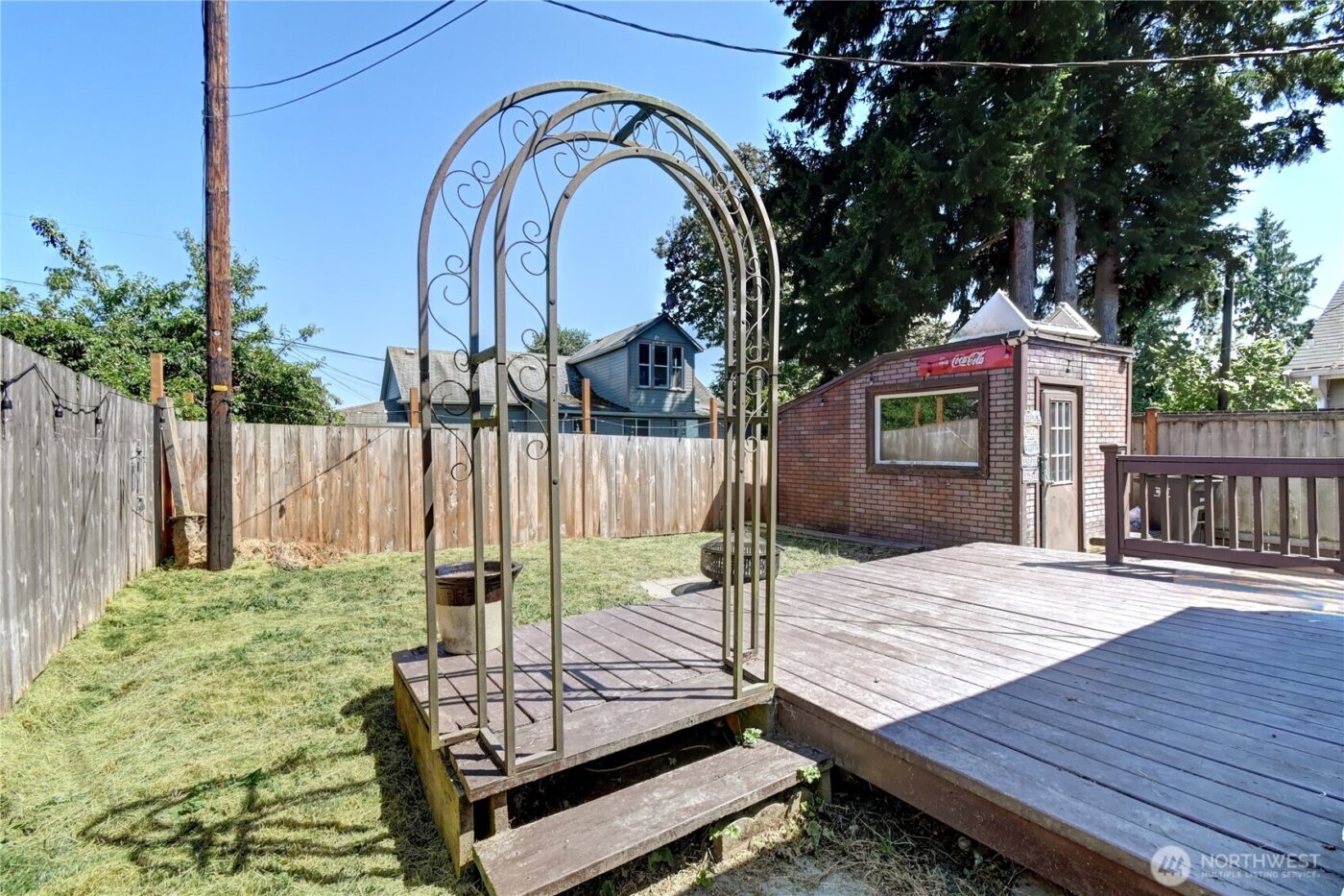 2327 Harrison Avenue , Everett, WA 98201