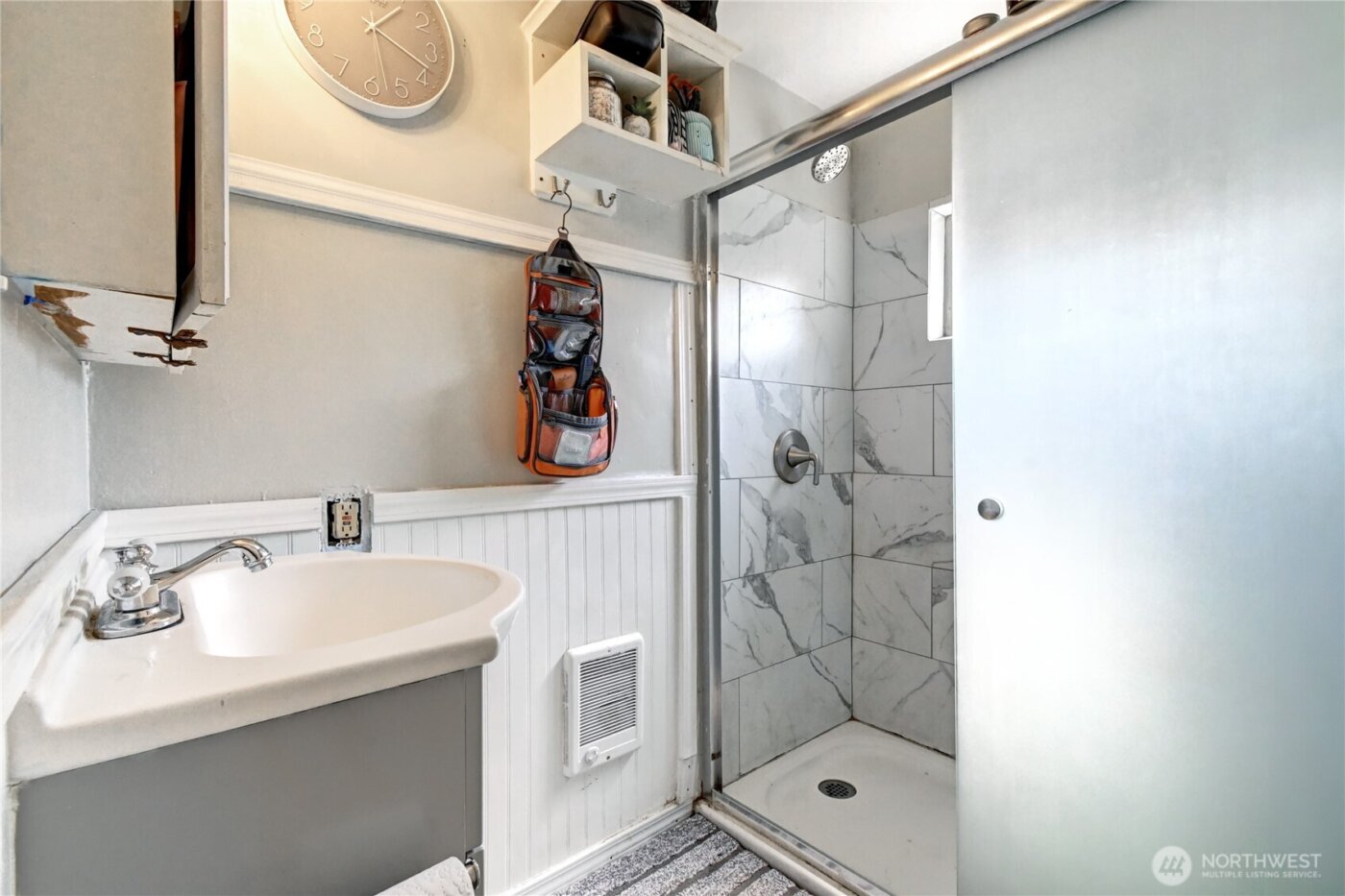 2327 Harrison Avenue , Everett, WA 98201