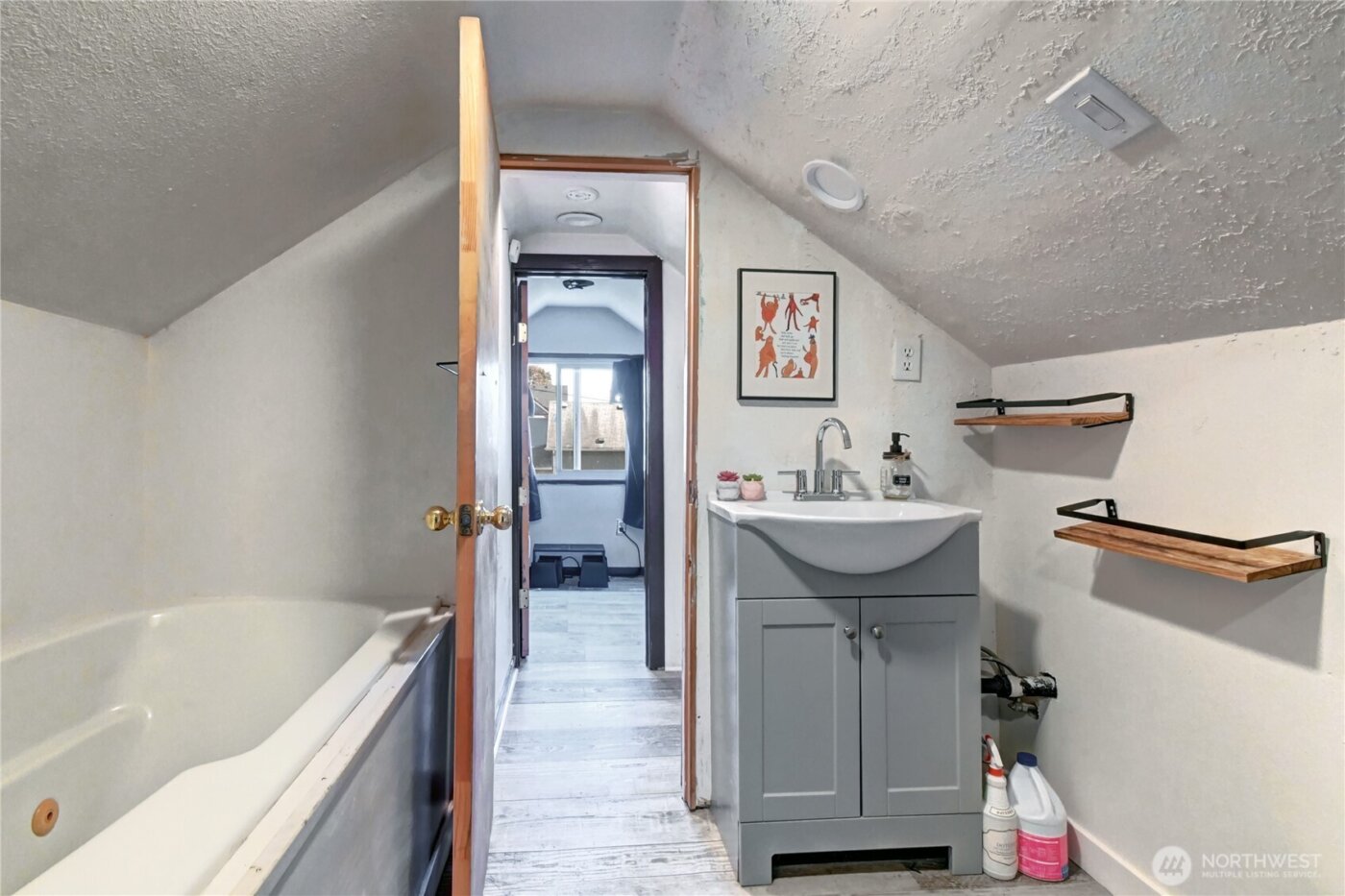 2327 Harrison Avenue , Everett, WA 98201