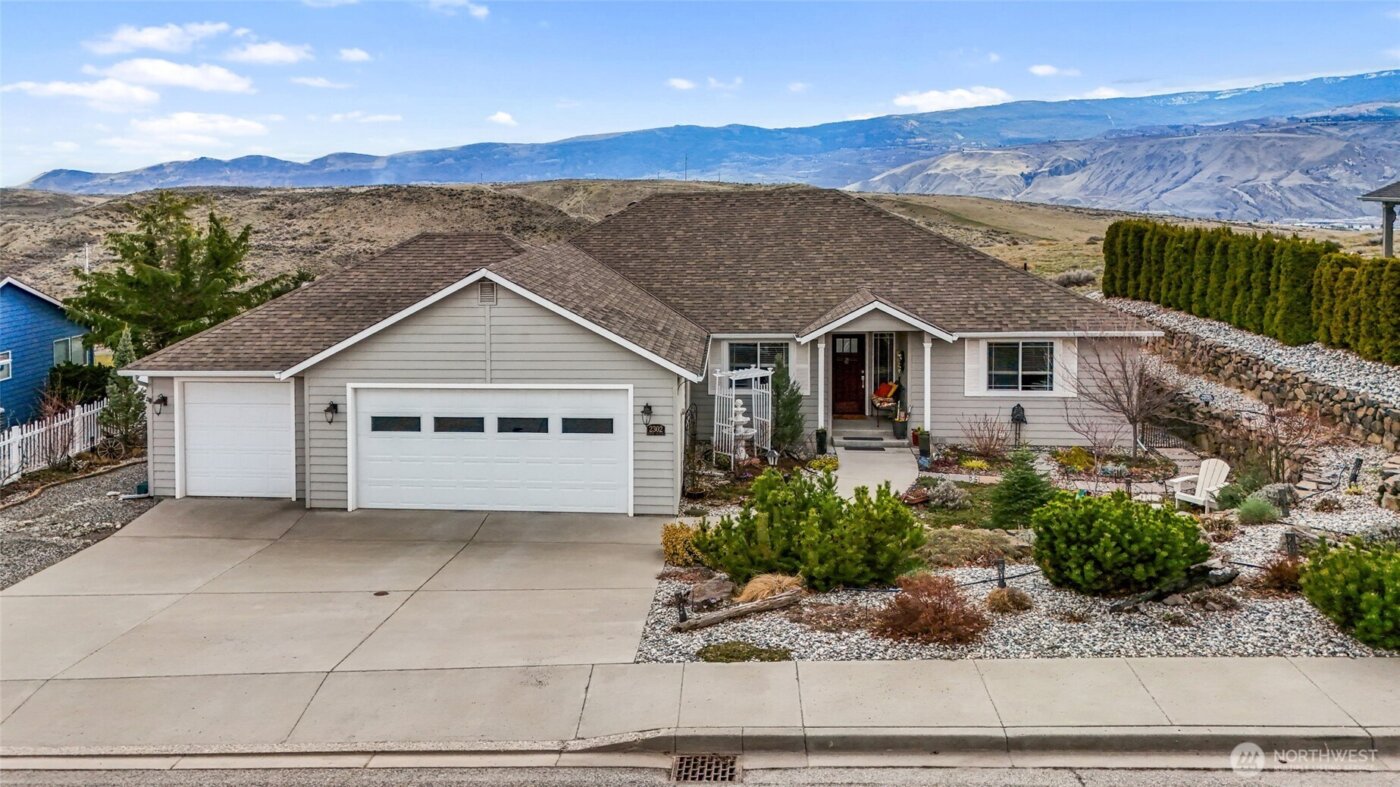 2302 Canyon Hills Drive , East Wenatchee, WA 98802