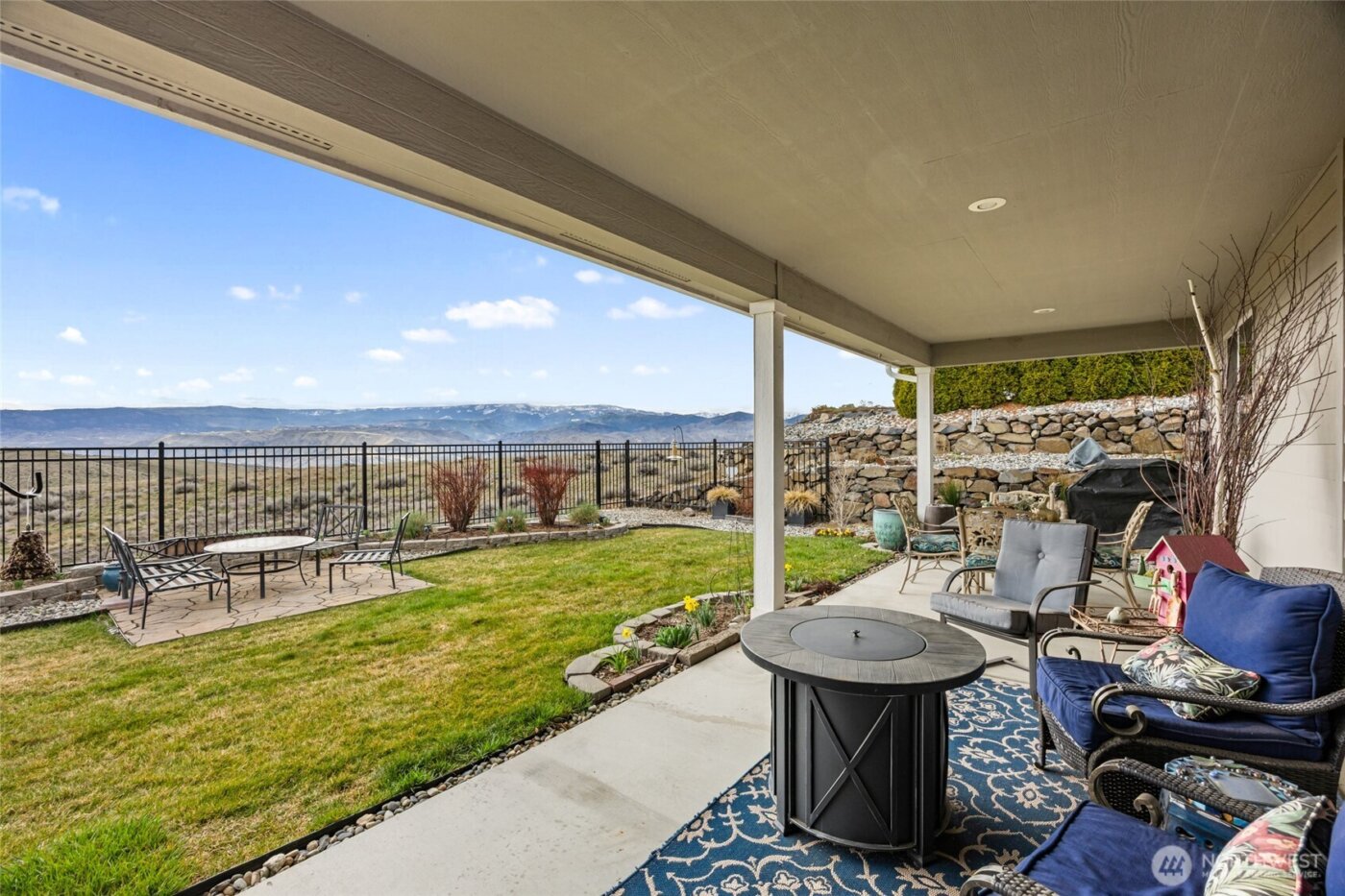 2302 Canyon Hills Drive , East Wenatchee, WA 98802