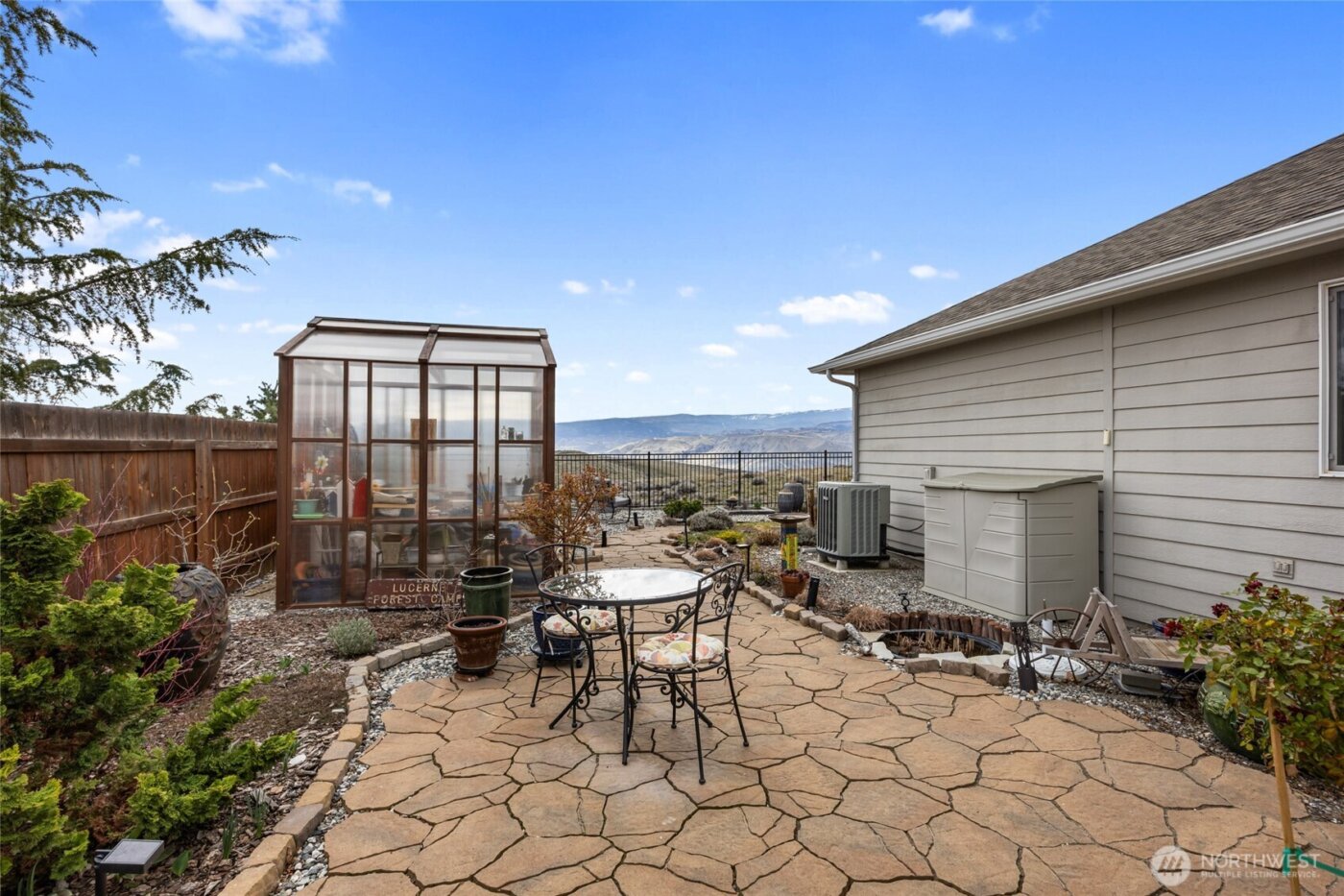 2302 Canyon Hills Drive , East Wenatchee, WA 98802