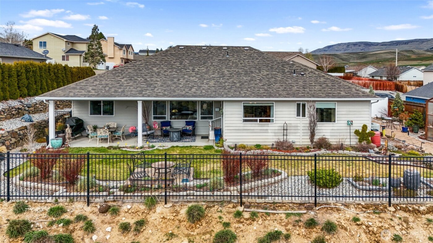 2302 Canyon Hills Drive , East Wenatchee, WA 98802