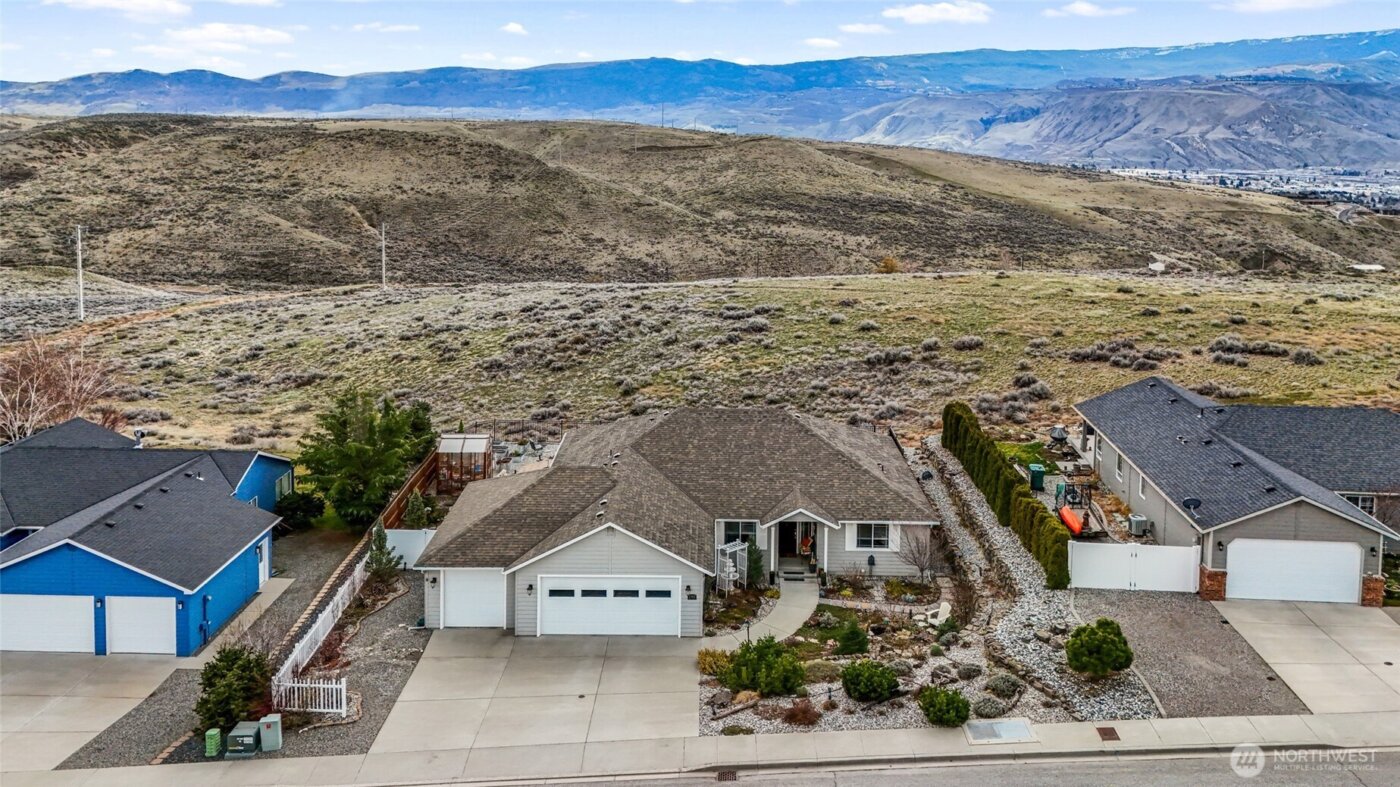 2302 Canyon Hills Drive , East Wenatchee, WA 98802