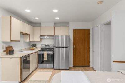 211 Summit Avenue E #S218, Seattle, WA 98102 - Photo 17