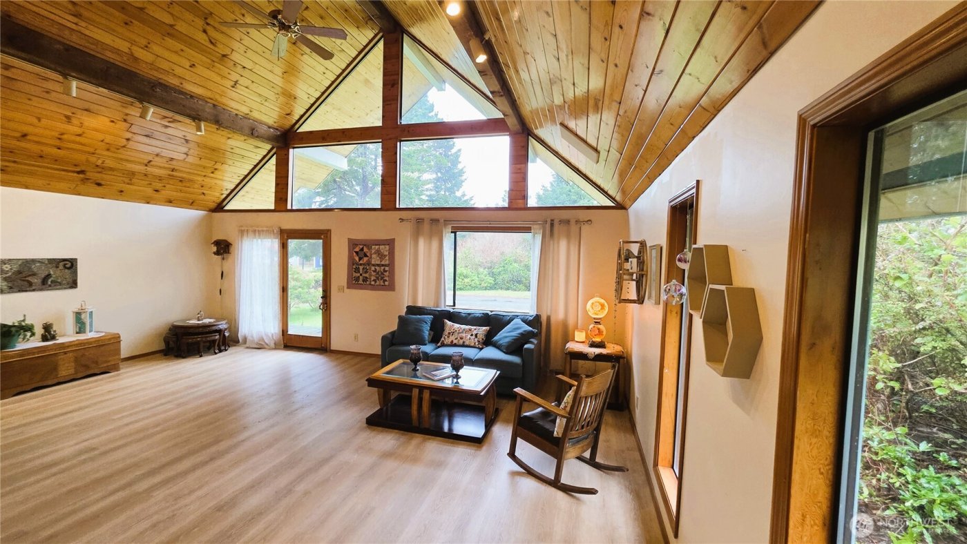 30708 N Place , Ocean Park, WA 98640