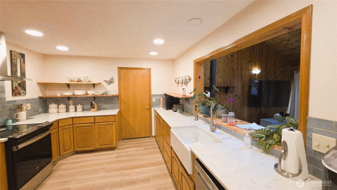 30708 N Place , Ocean Park, WA 98640