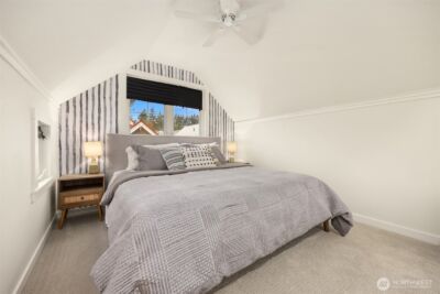 672 Madison Avenue N, Bainbridge Island, WA 98110 - Photo 13