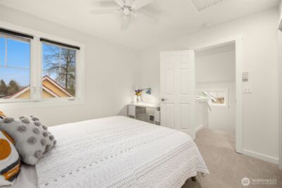 672 Madison Avenue N, Bainbridge Island, WA 98110 - Photo 18