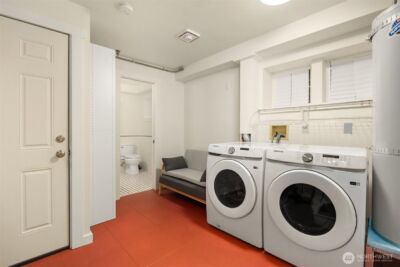 672 Madison Avenue N, Bainbridge Island, WA 98110 - Photo 20