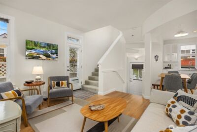 672 Madison Avenue N, Bainbridge Island, WA 98110 - Photo 4