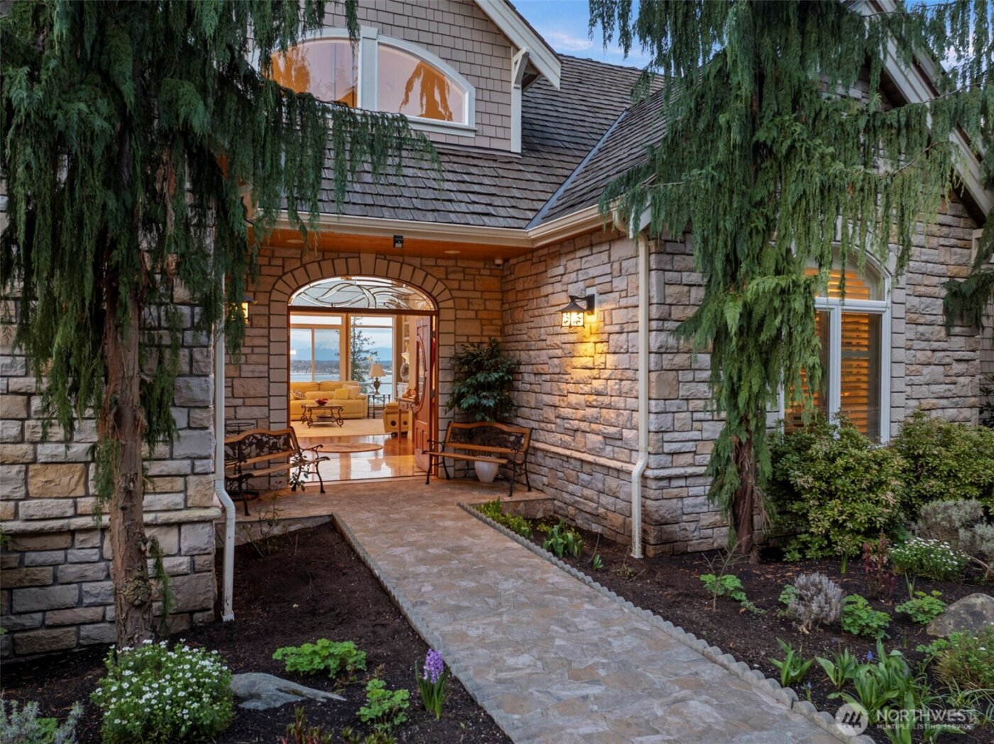 5464 Puffin Place , Blaine, WA 98230