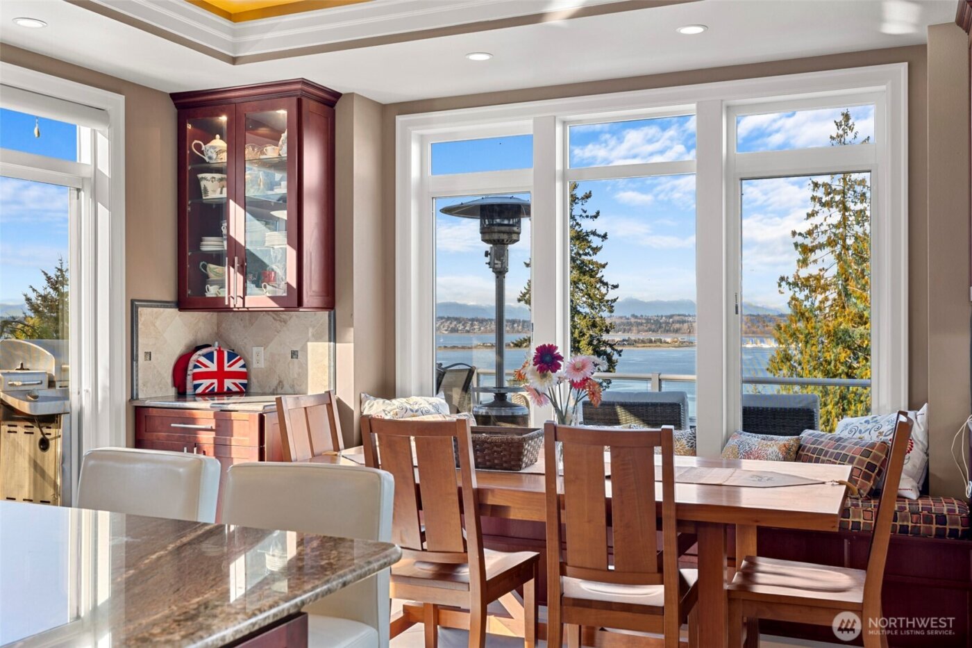 5464 Puffin Place , Blaine, WA 98230