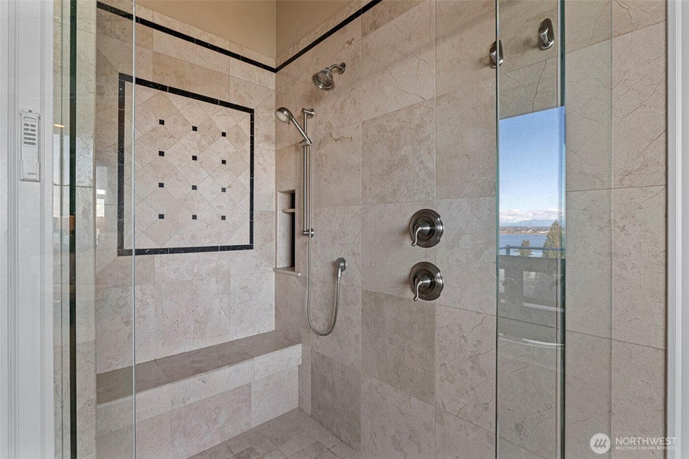 5464 Puffin Place , Blaine, WA 98230