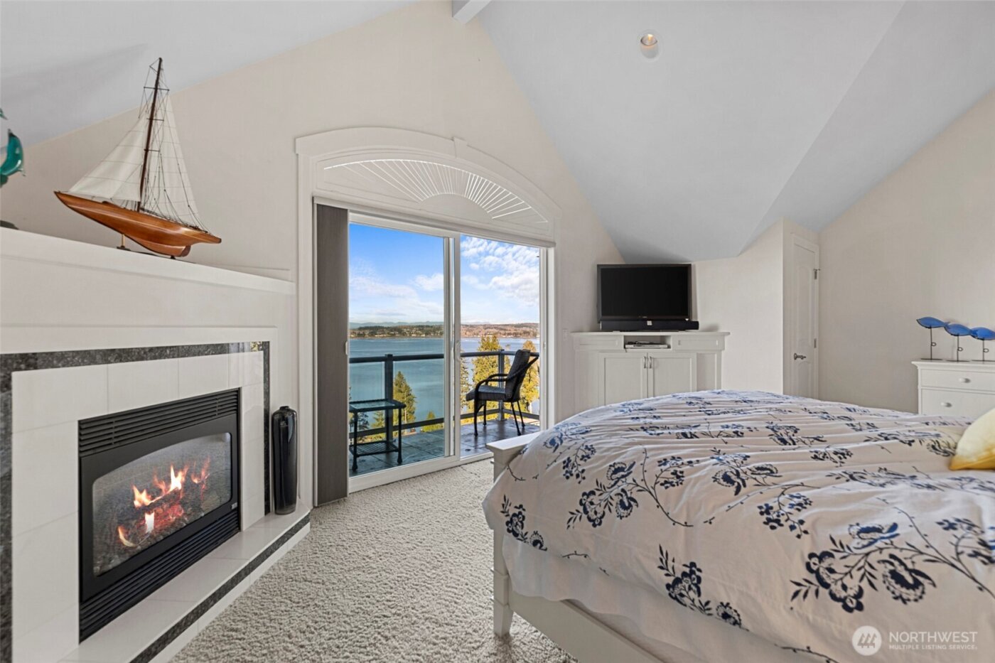 5464 Puffin Place , Blaine, WA 98230