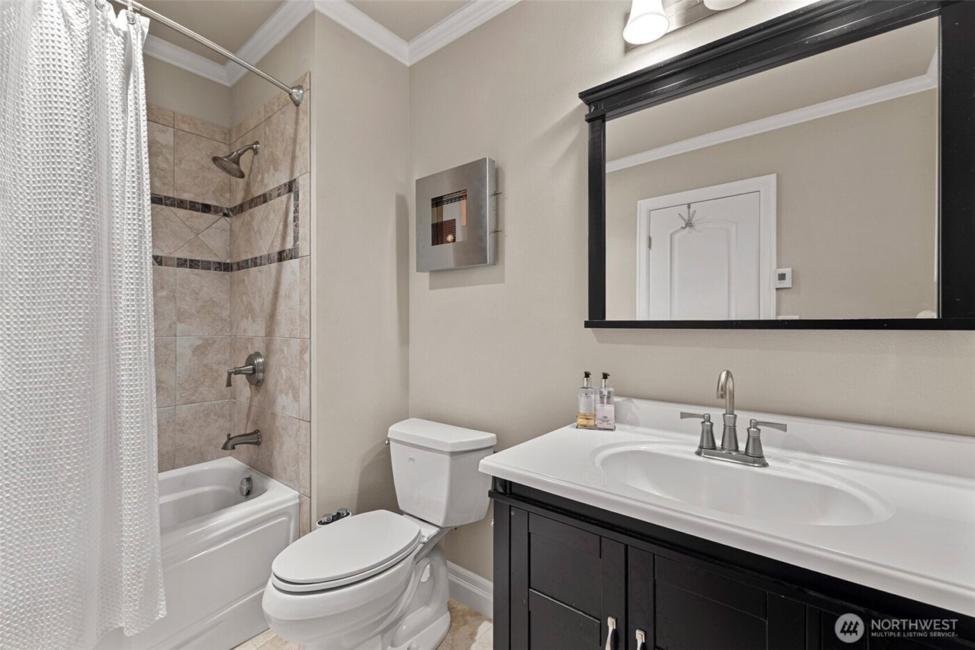 5464 Puffin Place , Blaine, WA 98230