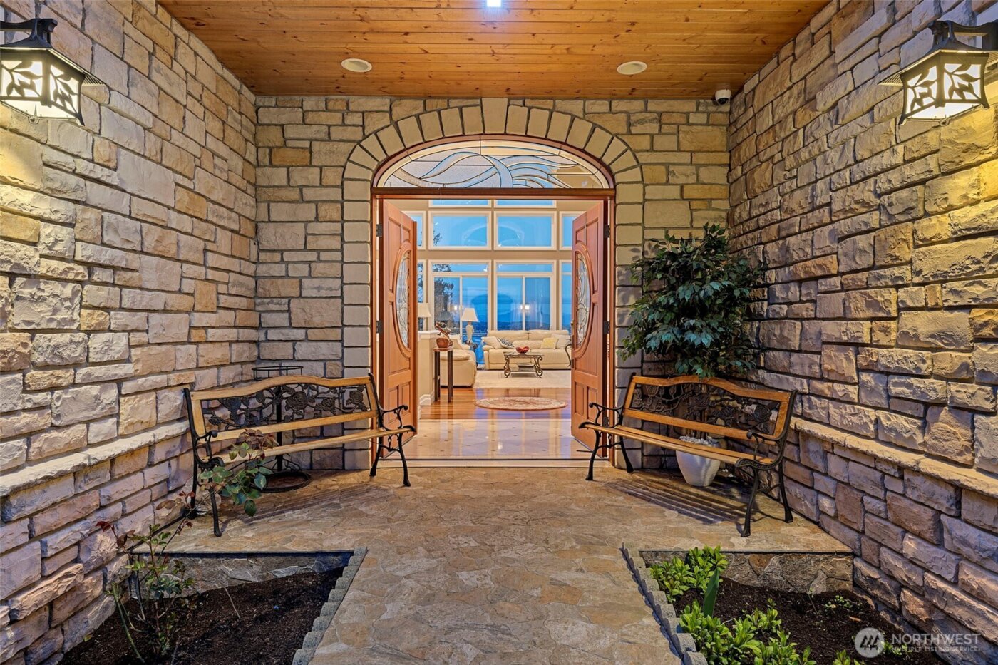 5464 Puffin Place , Blaine, WA 98230