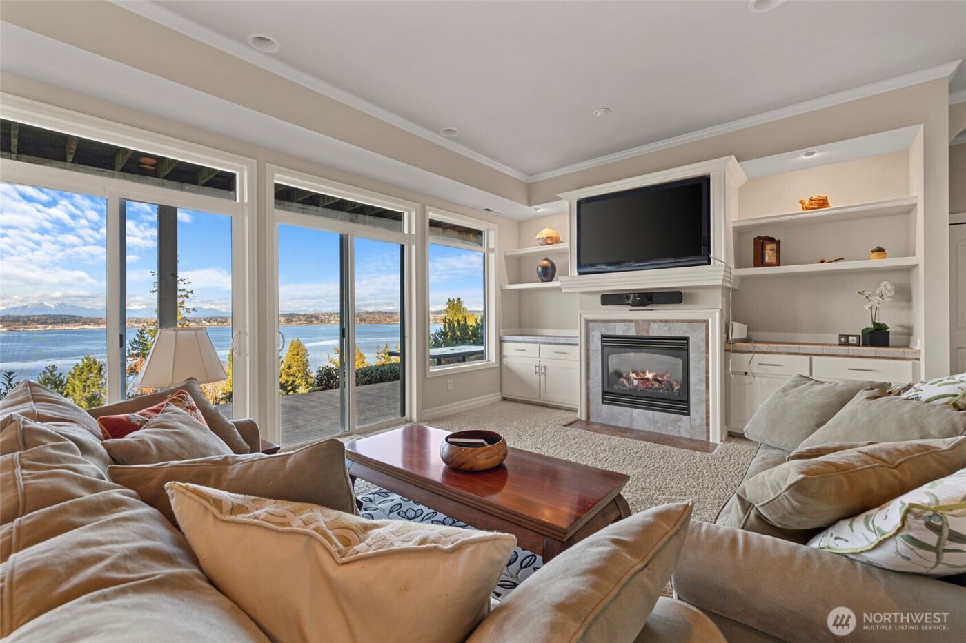 5464 Puffin Place , Blaine, WA 98230