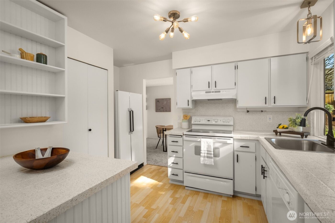 8129 NE 131st Street , Kirkland, WA 98034-2523