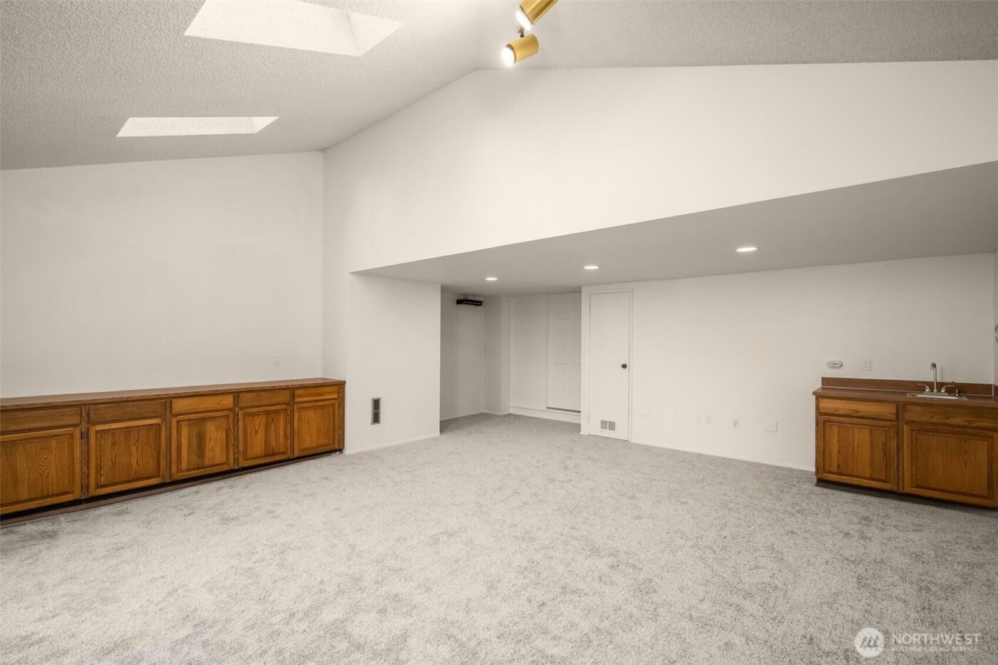 8129 NE 131st Street , Kirkland, WA 98034-2523