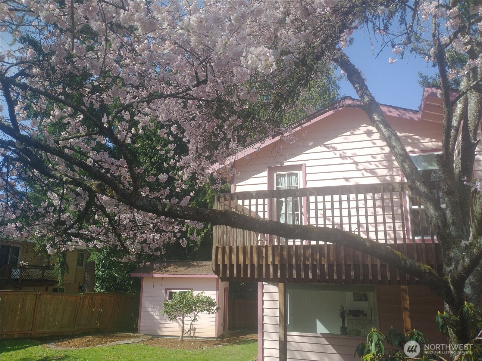 8129 NE 131st Street , Kirkland, WA 98034-2523